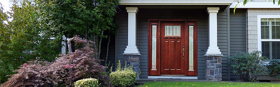 Craftsman 6'8 1 Lite with Sidelites and Dentil Shelf