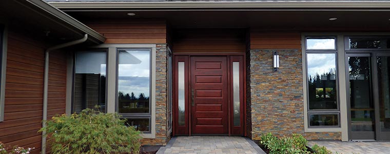 Contemporary 6'8 5 Panel with Mistlite Sidelites